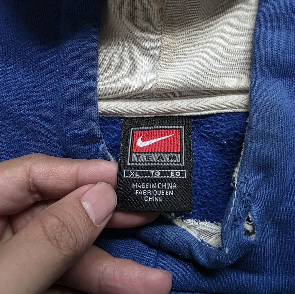 Nike - Picture 3 of 3